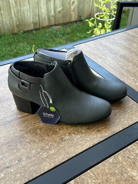 Croft & Barrow Rozzaly Grey Ortholite Ankle Booties Block Heel 10M